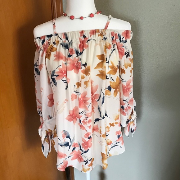 A. Byer Tops - A.Beyer like new super cute on/off shoulder blouse